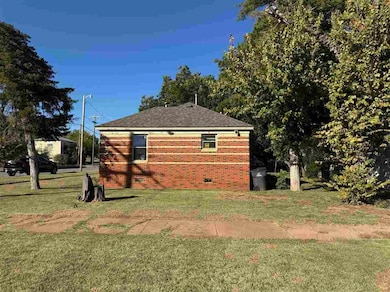 201 NW 3rd St unit s A & B, Lawton, OK 73507 - photo 2