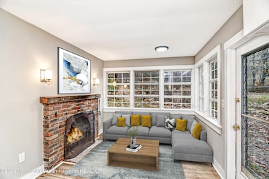 16-Family Room