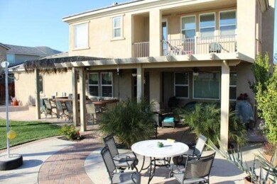 Inviting and Entertaining backyard.  Built-in barb