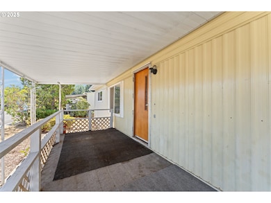 2681 SE River Rd unit 8, Hillsboro, OR 97123 - photo 4