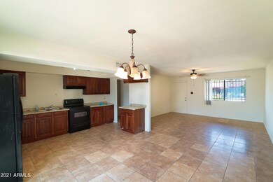 3611 N 79th Ave, Phoenix, AZ 85033 - photo 6