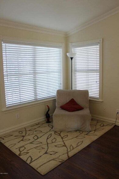 Living/Dining Room 1