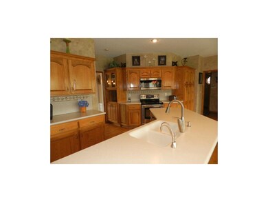 So much room in this kitchen!  SS appliances too!