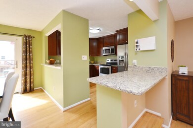 14083 Winding Ridge Ln, Centreville, VA 20121 - photo 7