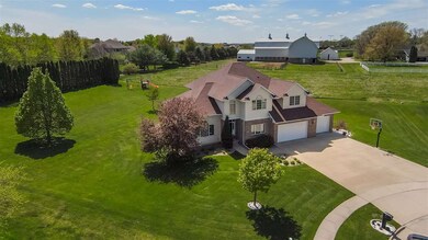 3026 Concord Cir, Cedar Falls, IA 50613 - photo 2