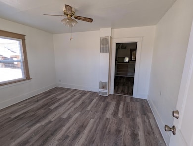 309 Martin St, Klamath Falls, OR 97601 - photo 4