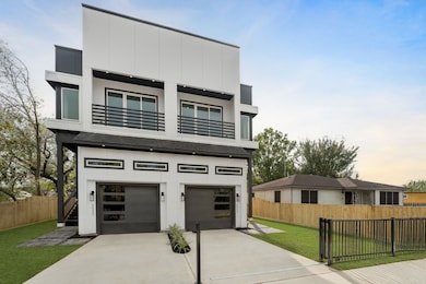 5002 Sunbeam St, Houston, TX 77033 - photo 3