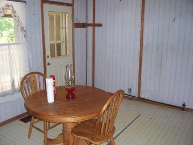 Eat-In Kitchen