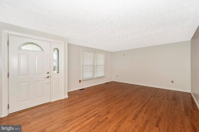 214 Cramer Ave, Walkersville, MD 21793 - photo 4