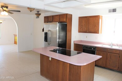 32 - Kitchen