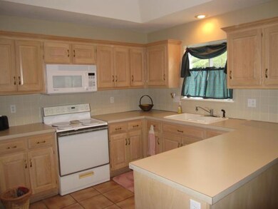 8523 Hauser Ct, Lenexa, KS 66215 - photo 5