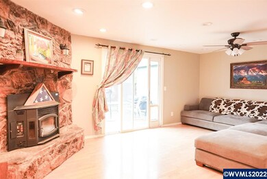 1115 S 4th St, Independence, OR 97351 - photo 7