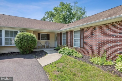 60 Pageant Ln, Willingboro, NJ 08046 - photo 2