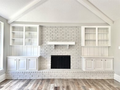 7814 Maple Tree Dr, Houston, TX 77088 - photo 5