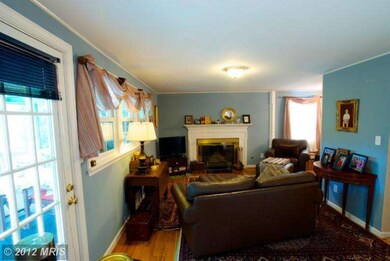 8952 Miller Ln, Vienna, VA 22182 - photo 2