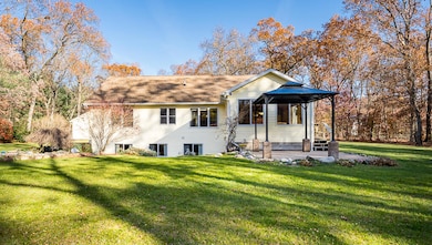 423 Fernwood Ln, Muskegon, MI 49442 - photo 2