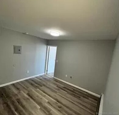 2886 Fairfield Ave unit 2, Bridgeport, CT 06605 - photo 2