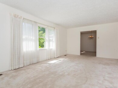 34 Ballantree Dr, Asheville, NC 28803 - photo 6