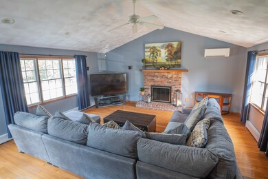 130 Pheasant Dr, Cranston, RI 02920 - photo 3