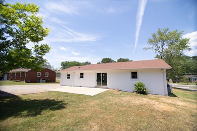 308 Blue Ribbon Pkwy, Shelbyville, TN 37160 - photo 4