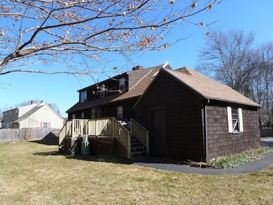 44 Curve St, Medfield, MA 02052 - photo 3