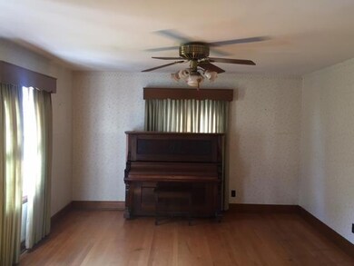 725 Hoover St, Shelbyville, TN 37160 - photo 5