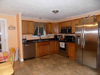 4 Baldwin Dr, Greenville, RI 02828 - photo 5