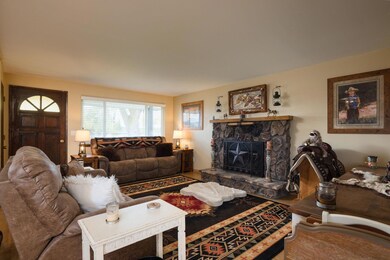 4675 Northwest Way, Redmond, OR 97756 - photo 5