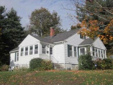 14 Caldwell St, Fitchburg, MA 01420 - photo 2