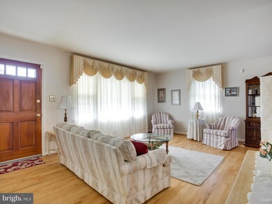 6022 Belwood St, District Heights, MD 20747 - photo 5