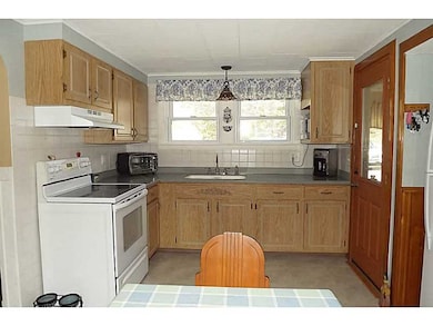 1168 Woonsocket Hill Rd, North Smithfield, RI 02896 - photo 3