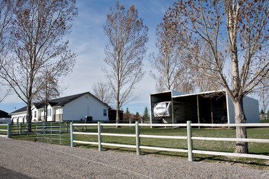 820 W 375 N, Blackfoot, ID 83221 - photo 2