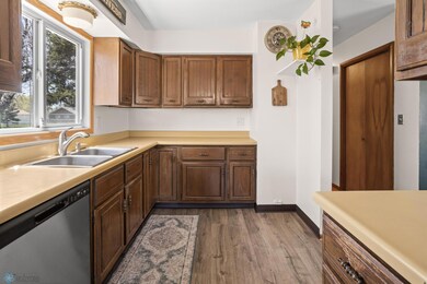 401 3rd Ave E West Fargo