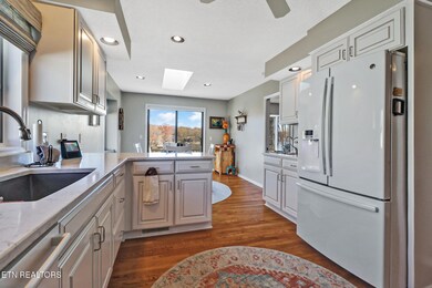 110 Delbridge Ln, Crossville, TN 38558 - photo 7