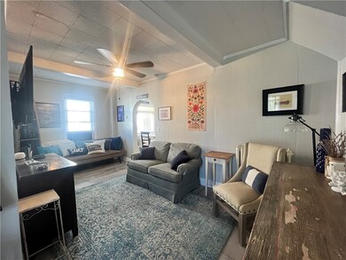 16 Vaughan Ave unit 1, Newport, RI 02840 - photo 3