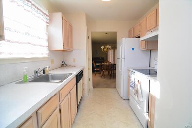 302 Surrey Place, Macungie, PA 18062 - photo 3