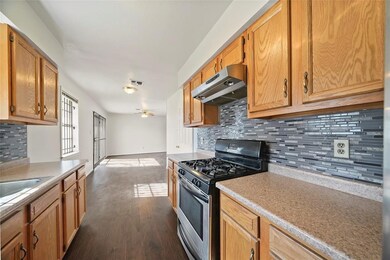 10634 Onslow St, Houston, TX 77016 - photo 7