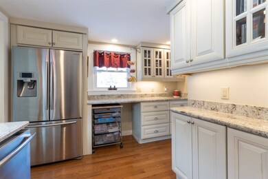 31 Middle St, Amherst, NH 03031 - photo 5