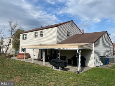 510 Spencer Ln, Warminster, PA 18974 - photo 2