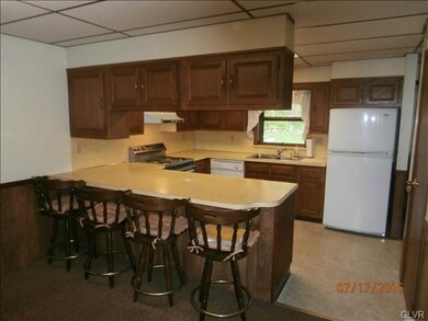 2639 Welshtown Rd, Slatington, PA 18080 - photo 4