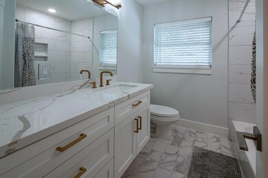 1135 Stonecrest Dr, Houston, TX 77018 - photo 7