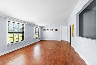 3-web-or-mls-137-robert-walker-rd