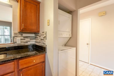 722 Merion Greene, Charlottesville, VA 22901 - photo 7