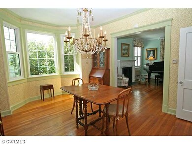 Living Room - Toward the living room