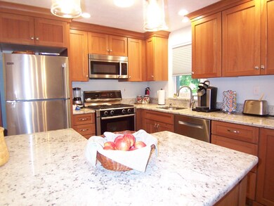 58 Dorchester Way unit U126, Nashua, NH 03064 - photo 5