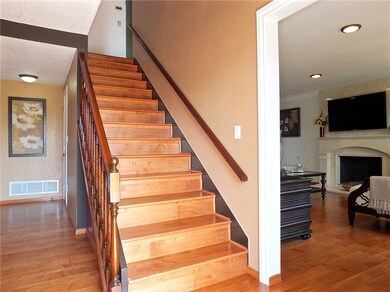 4255 Clubhouse Dr, Lakewood, CA 90712 - photo 4