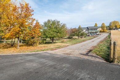 10690US93_EXT_WEB-1
