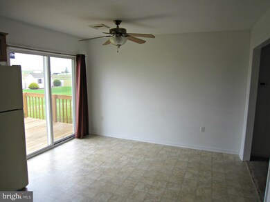 571 W Conestoga St, New Holland, PA 17557 - photo 6