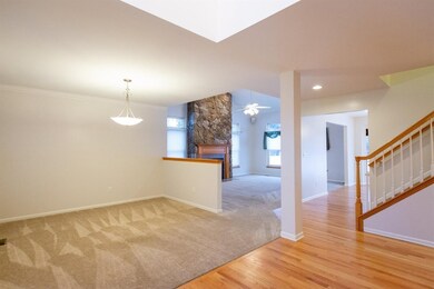 Flex space/formal dining area