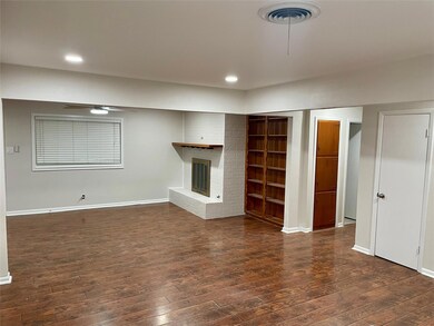 532 W Pleasantview Dr, Hurst, TX 76054 - photo 4